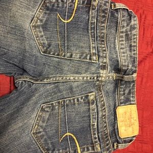 3/$22 Women’s American Eagle Capri Size 0